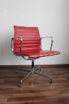 Vitra EA108 Leder rot