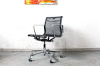 Vitra Eames EA117 Leder